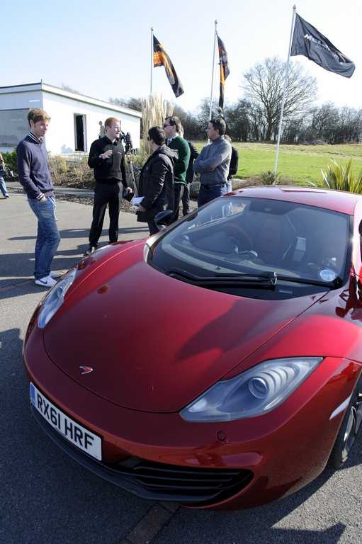 McLaren MP4-12C sulla pista di Top Gear