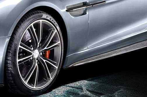 Aston Martin Vanquish: le immagini ufficiali