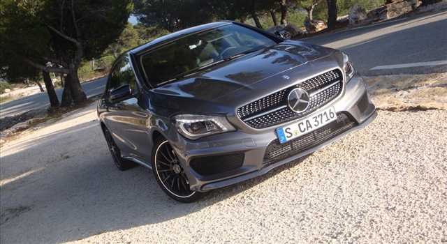 Mercedes CLA prova a Saint-Tropez