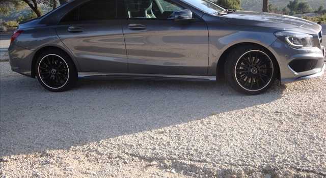 Mercedes CLA prova a Saint-Tropez