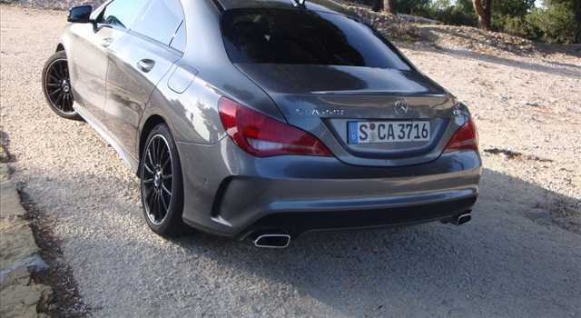 Mercedes CLA prova a Saint-Tropez