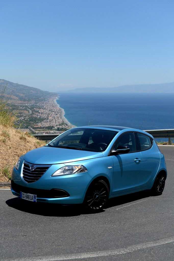 Lancia Ypsilon Elefantino 2013