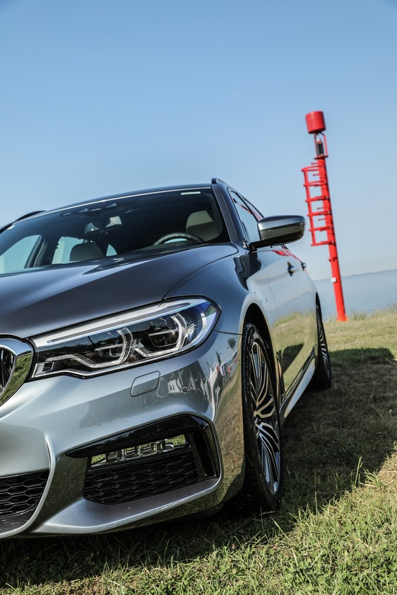 Bmw Serie 5 Touring: immagini ufficiali