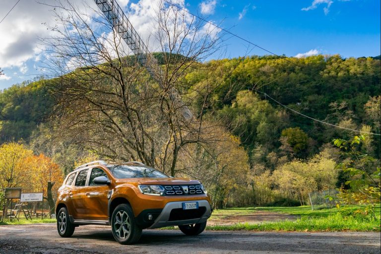 Dacia Duster TCe 100 2019: immagini ufficiali