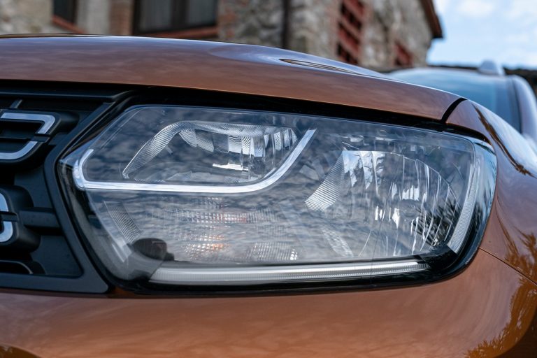 Dacia Duster TCe 100 2019: immagini ufficiali