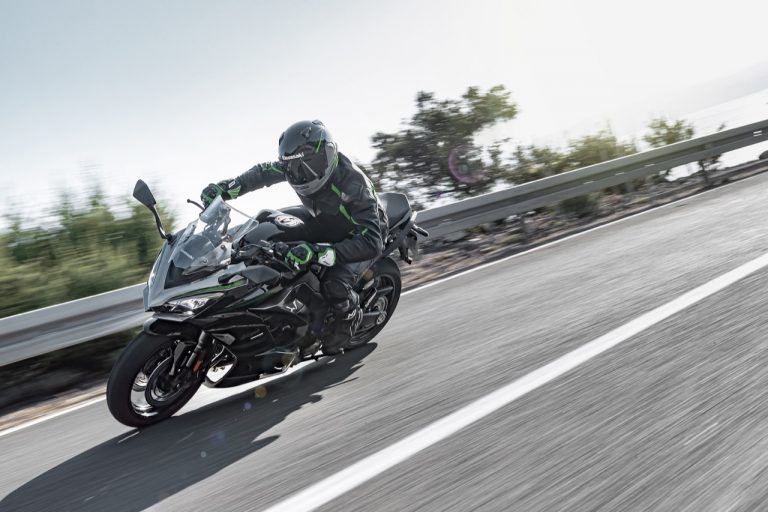 La nuova Kawasaki Ninja 1000 SX