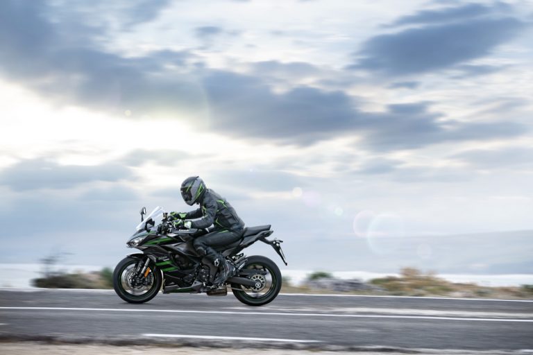 La nuova Kawasaki Ninja 1000 SX