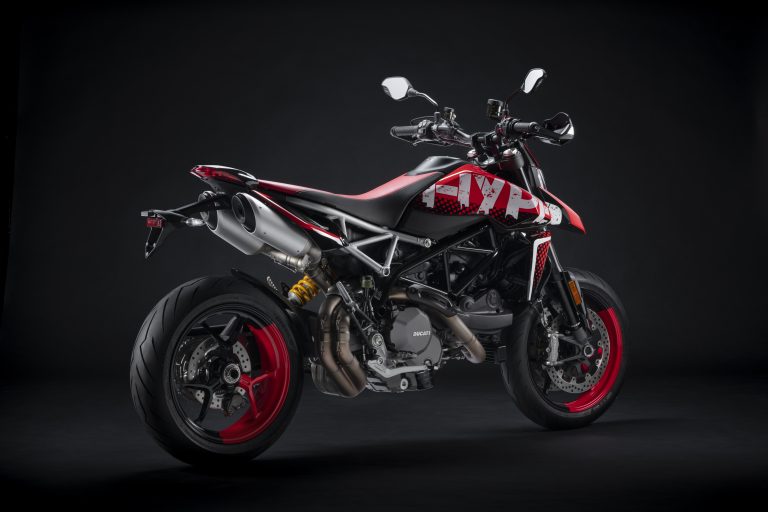 Ducati Hypermotard 950 RVE: immagini ufficiali