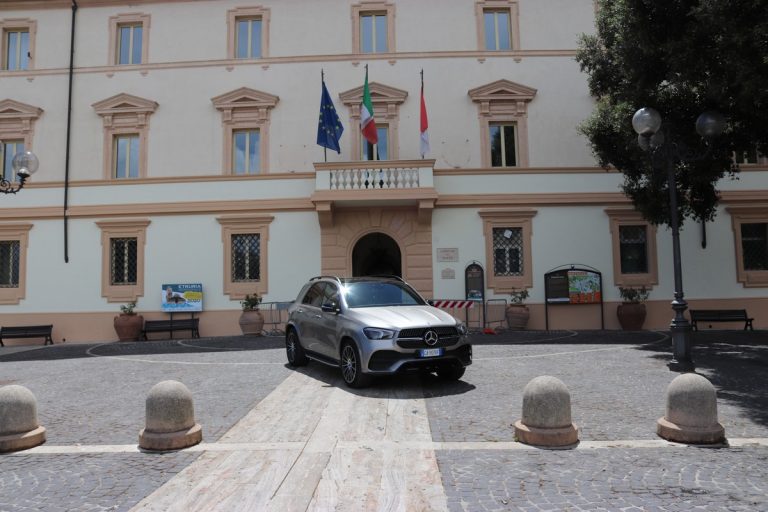 Mercedes GLE 350de 4MATIC: immagini ufficiali