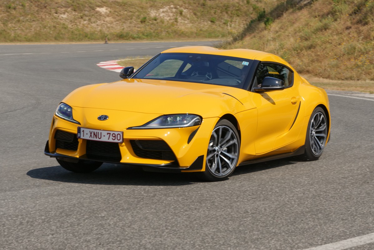 Toyota Supra 2.0 Turbo SZ-R: prova su strada e in pista