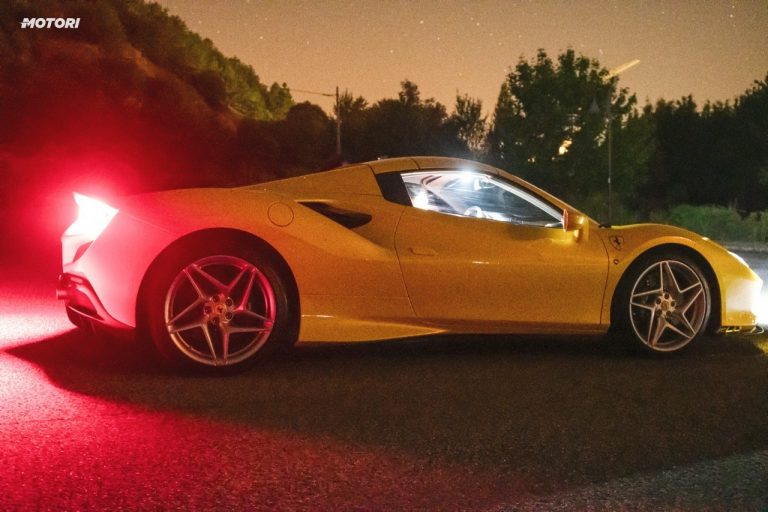 Ferrari F8 Spider: la prova su strada