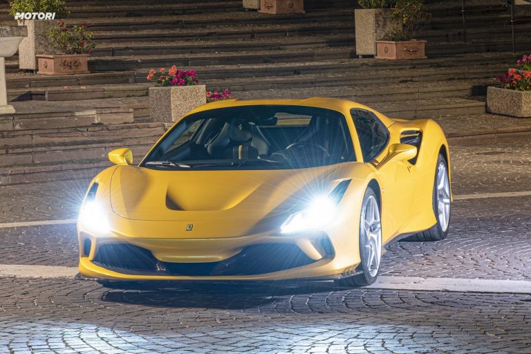 Ferrari F8 Spider: la prova su strada