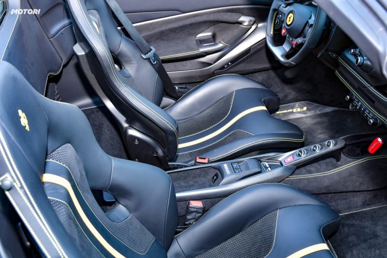 Ferrari F8 Spider: la prova su strada