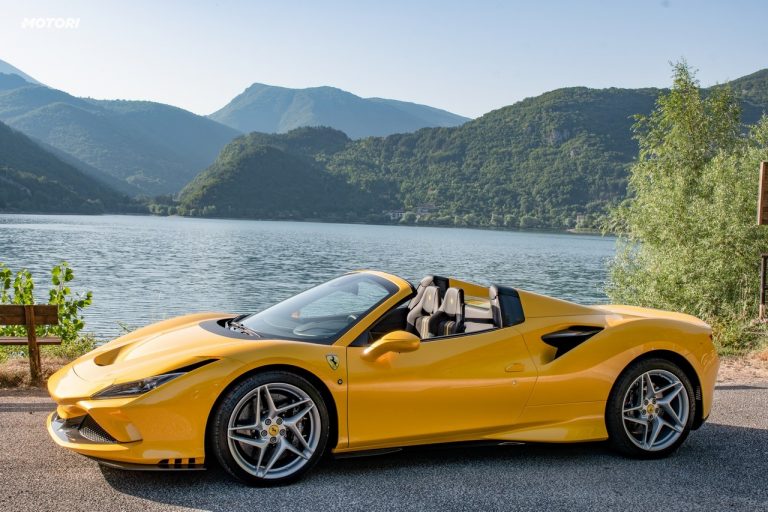 Ferrari F8 Spider: la prova su strada