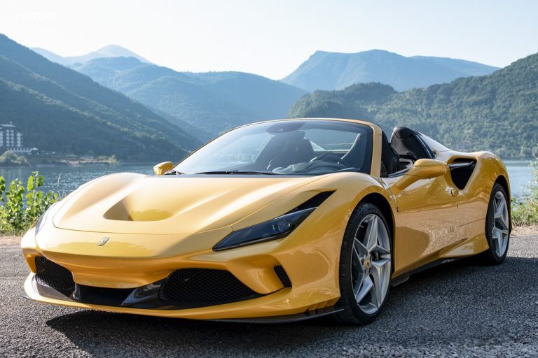 Ferrari F8 Spider: la prova su strada