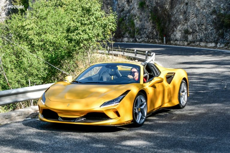 Ferrari F8 Spider: la prova su strada