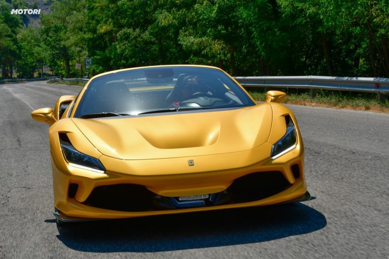 Ferrari F8 Spider: la prova su strada