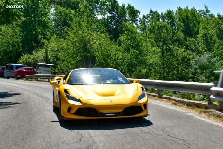 Ferrari F8 Spider: la prova su strada