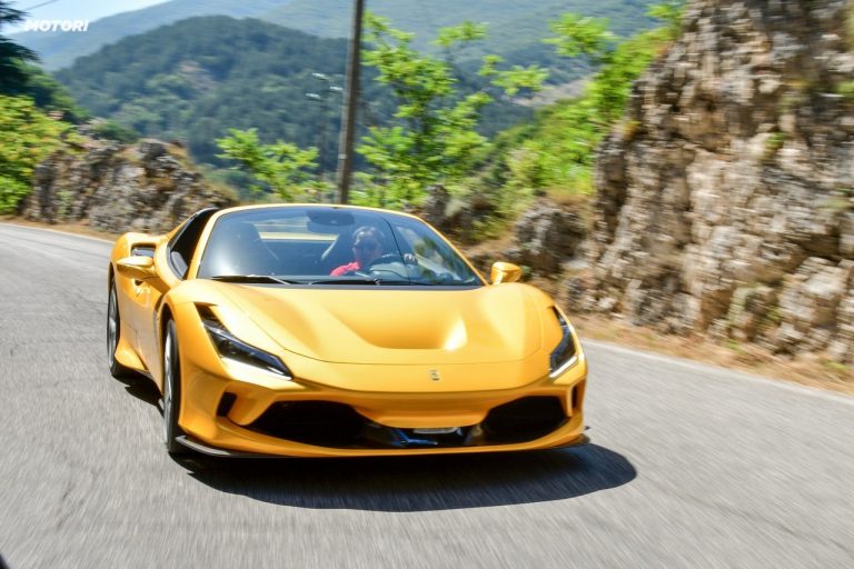 Ferrari F8 Spider: la prova su strada