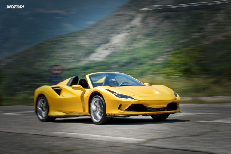 Ferrari F8 Spider: la prova su strada