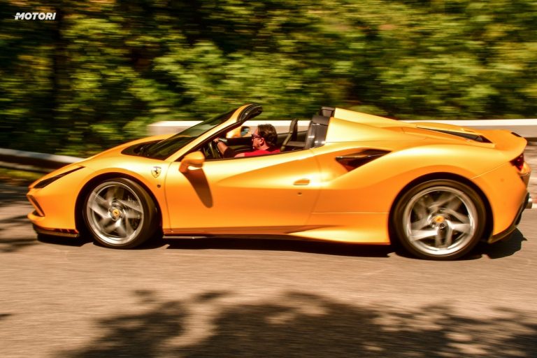 Ferrari F8 Spider: la prova su strada