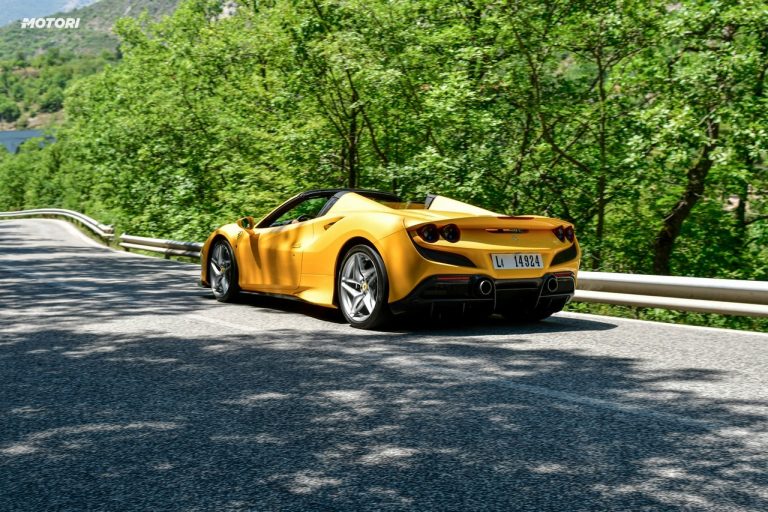 Ferrari F8 Spider: la prova su strada