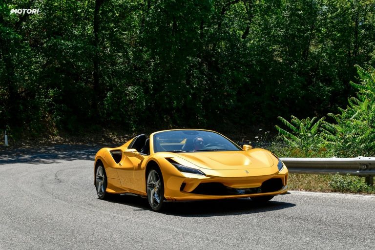 Ferrari F8 Spider: la prova su strada