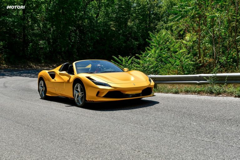 Ferrari F8 Spider: la prova su strada