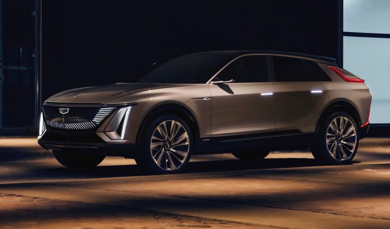 Cadillac Lyriq Concept: immagini ufficiali