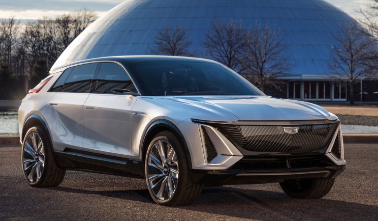 Cadillac Lyriq Concept: immagini ufficiali