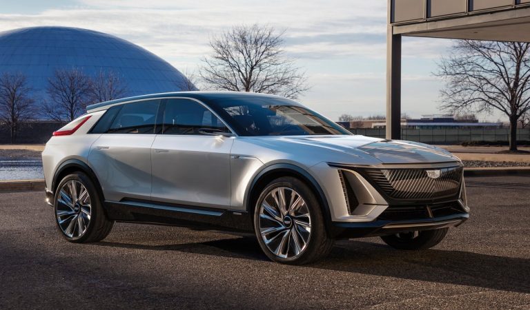 Cadillac Lyriq Concept: immagini ufficiali