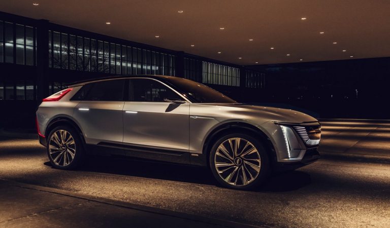 Cadillac Lyriq Concept: immagini ufficiali