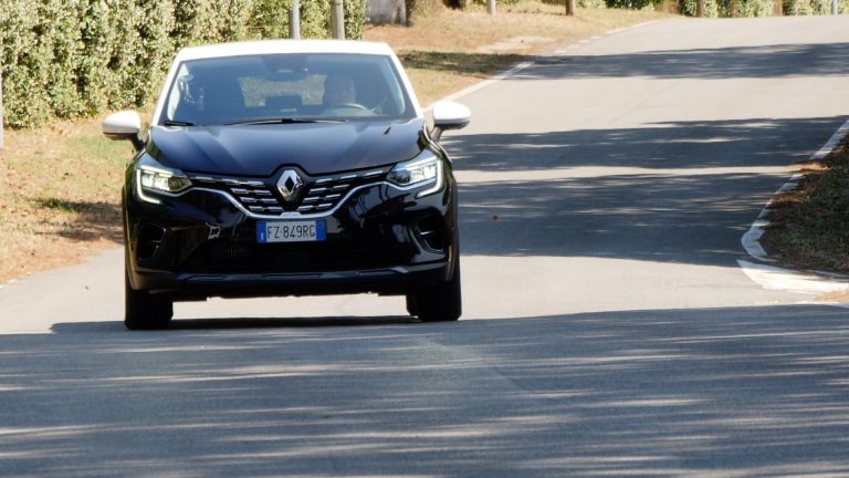 Nissan Juke vs Renault Captur: la prova su strada