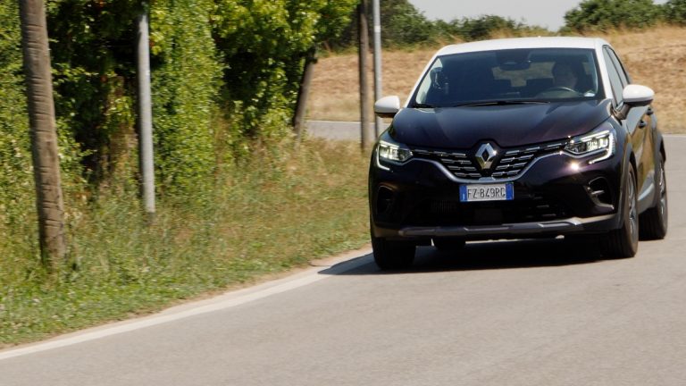 Nissan Juke vs Renault Captur: la prova su strada