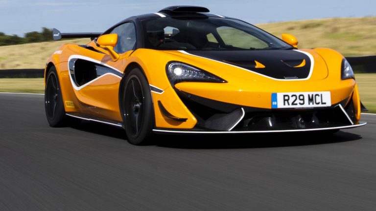 McLaren 620 R: 225 esemplari