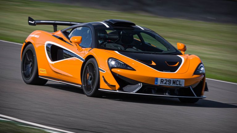 McLaren 620R: immagini ufficiali