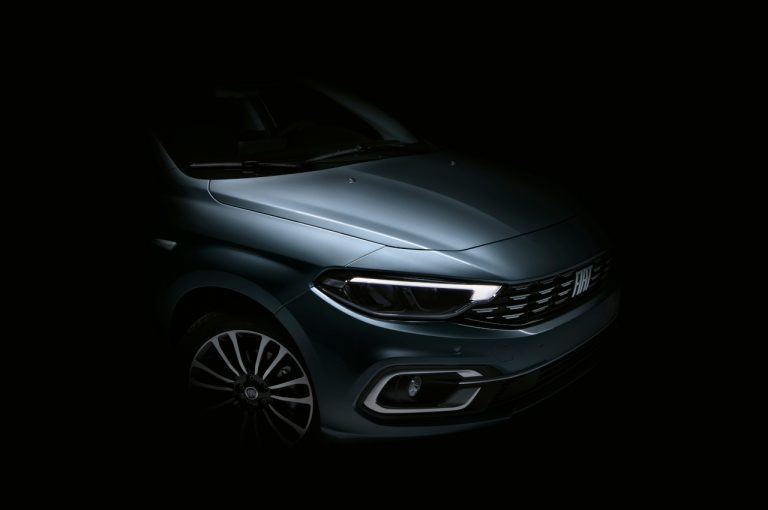 Fiat Tipo Life, City Life, Cross e City Cross 2021: immagini ufficiali