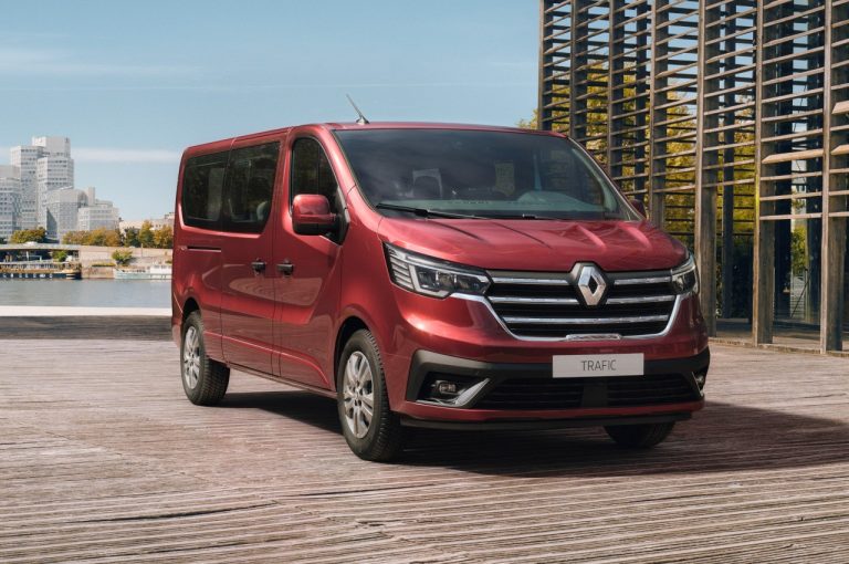 Renault Trafic Passenger e SpaceClass 2021: immagini ufficiali