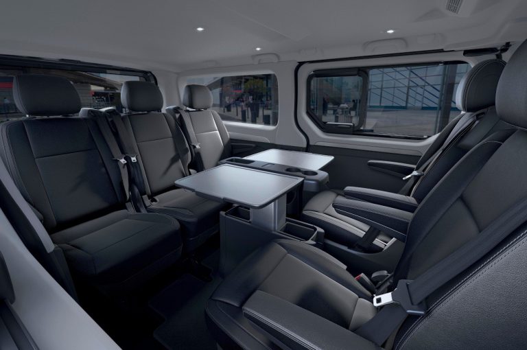 Renault Trafic Passenger e SpaceClass 2021: immagini ufficiali