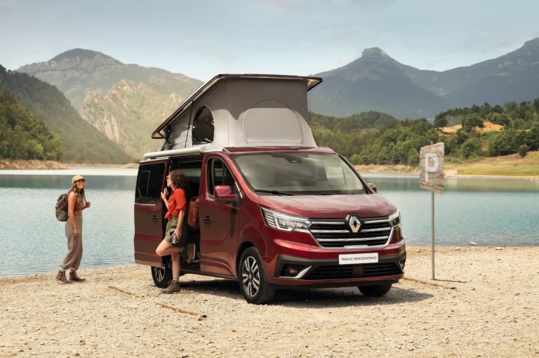 Renault Trafic SpaceNomad 2022: immagini ufficiali