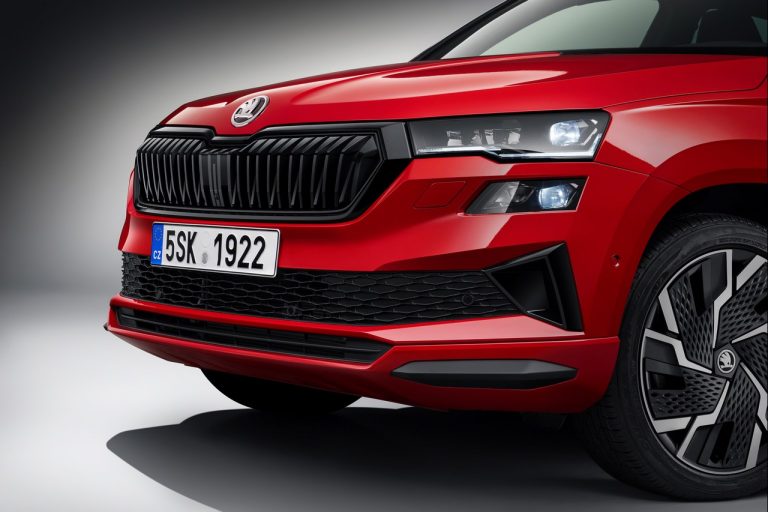 Skoda Karoq 2022: nuove immagini ufficiali