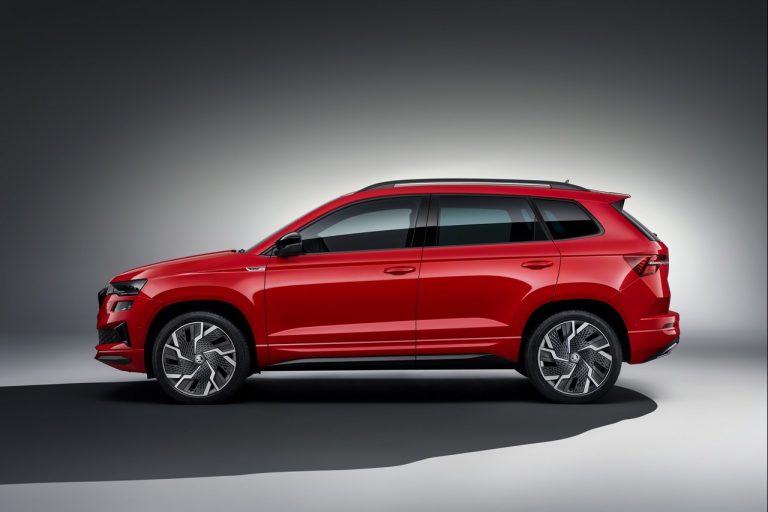 Skoda Karoq 2022: nuove immagini ufficiali