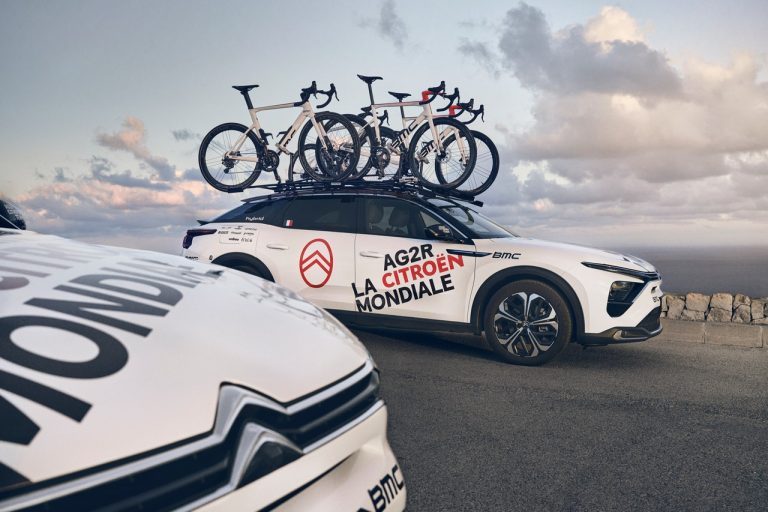 AG2R Citroen Team, presentata la squadra 2022 con C5X e C5 Aircross