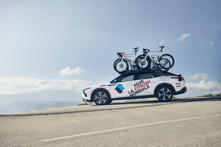 AG2R Citroen Team, presentata la squadra 2022 con C5X e C5 Aircross