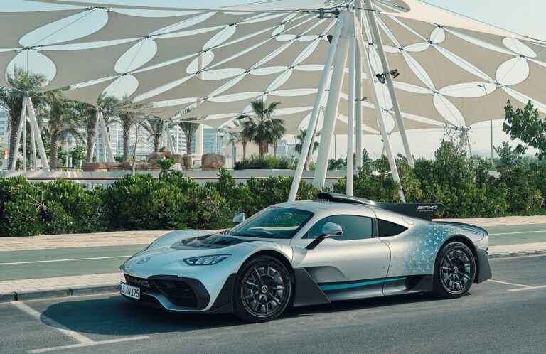 Mercedes AMG ONE: immagini ufficiali