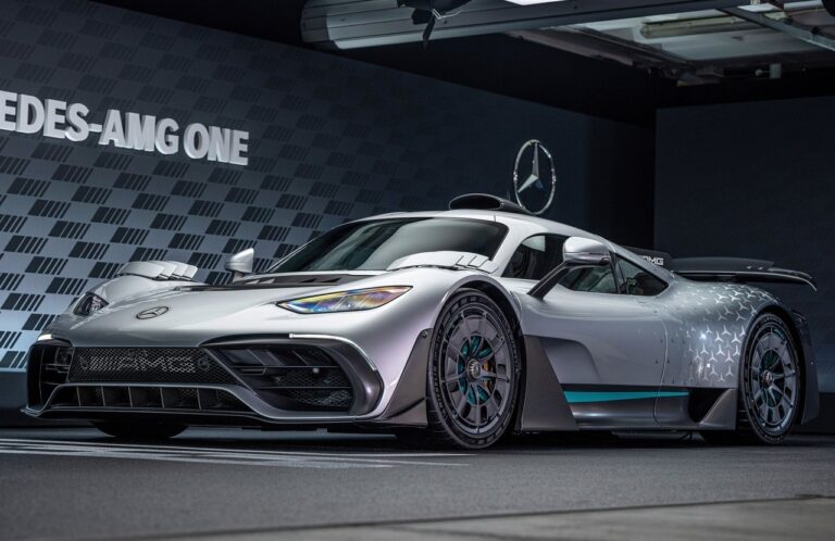 Mercedes AMG ONE: immagini ufficiali