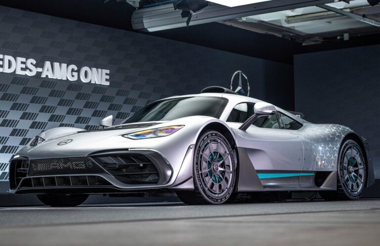 Mercedes AMG ONE: immagini ufficiali