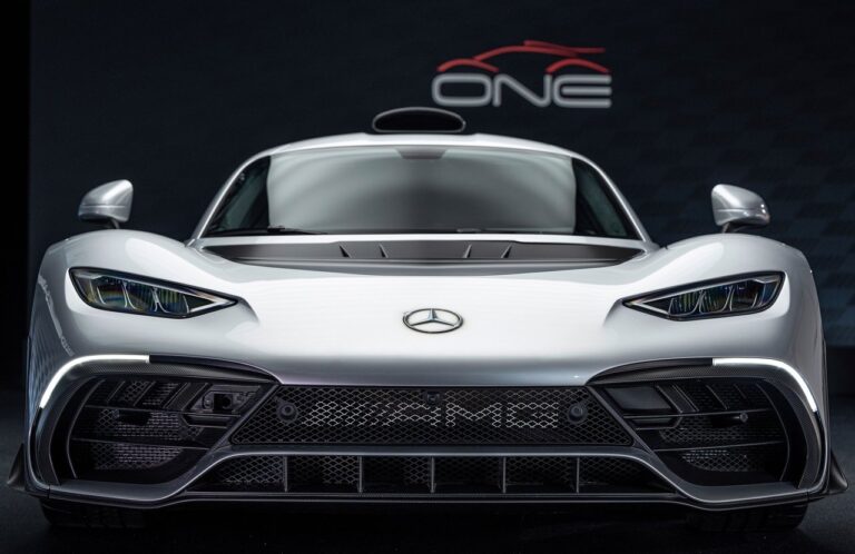 Mercedes AMG ONE: immagini ufficiali