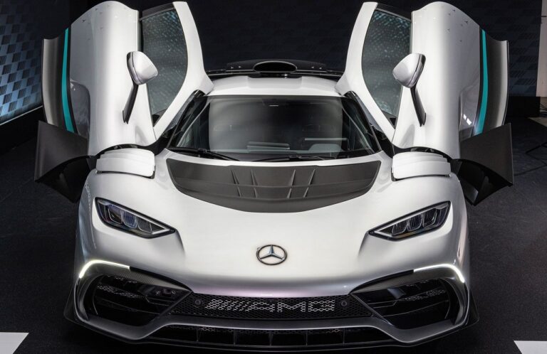 Mercedes AMG ONE: immagini ufficiali