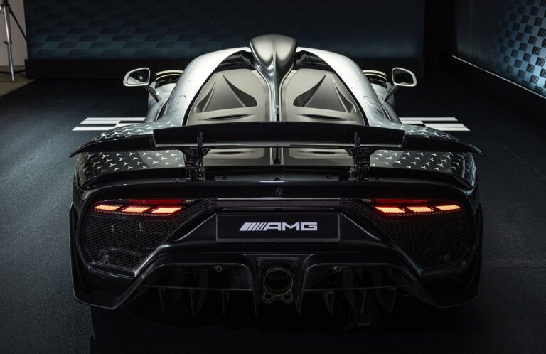 Mercedes AMG ONE: immagini ufficiali